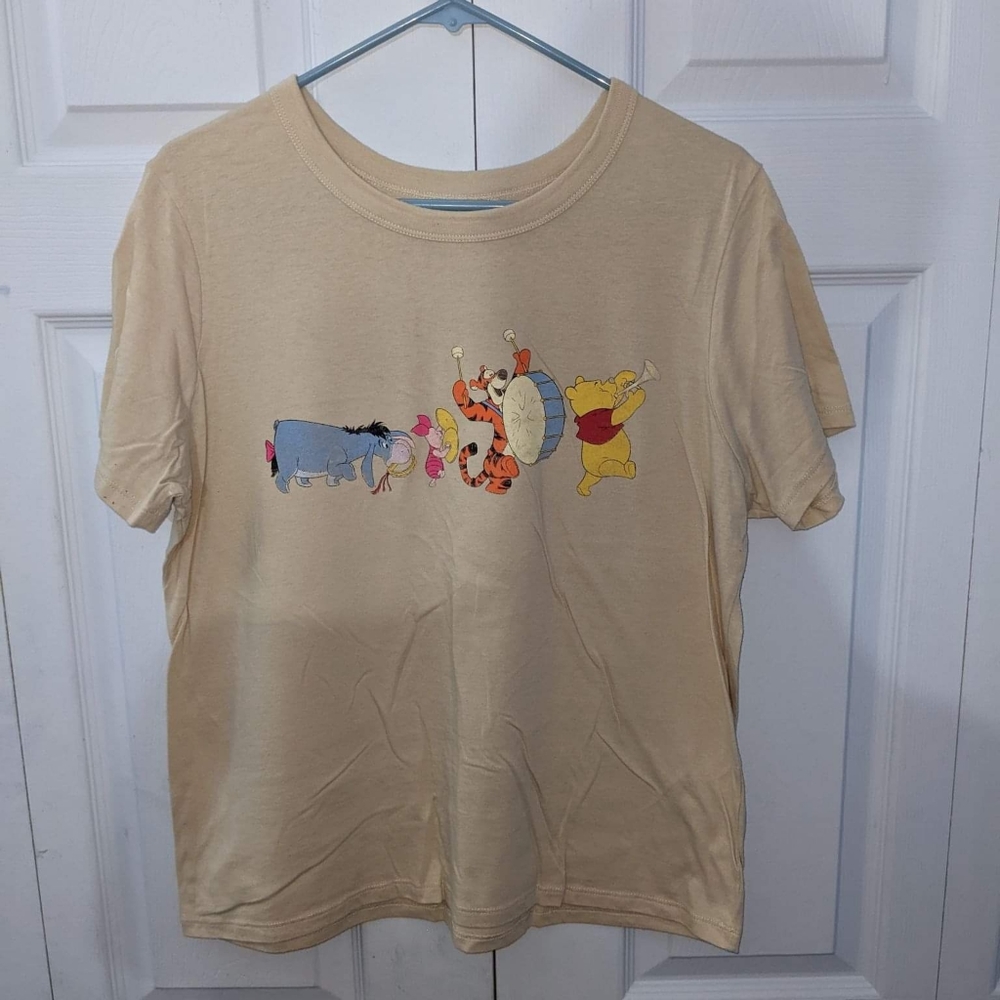 Winnie the Pooh marching band graphic t-shirt. XL